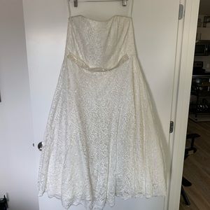 Ivory plus size wedding dress